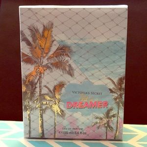 Fragrance Victoria’s Secret tease Dreamer